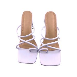 NWB Women’s White Strappy Heels